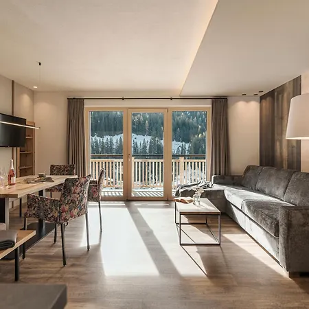 Jagdhof Pure Mountain Tux