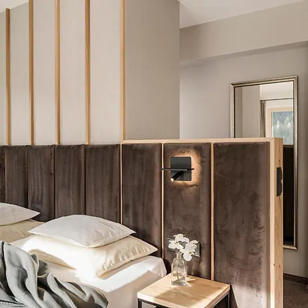 Jagdhof Pure Mountain Tux