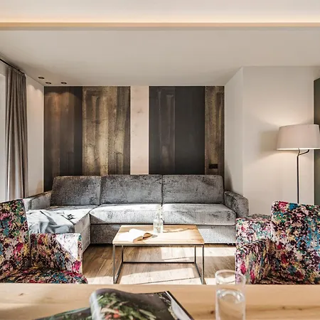 Jagdhof Pure Mountain Appartement Tux