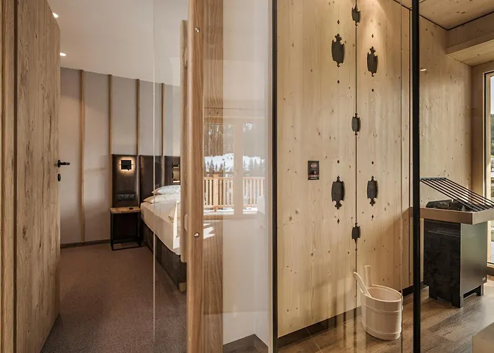 Jagdhof Pure Mountain * Tux