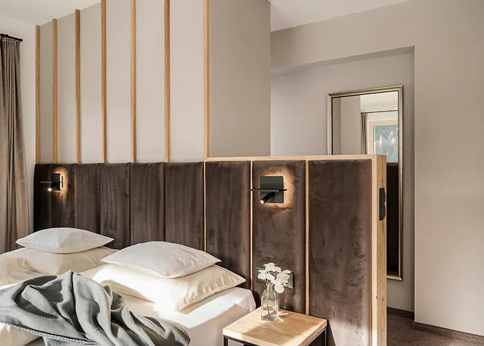 Jagdhof Pure Mountain Tux